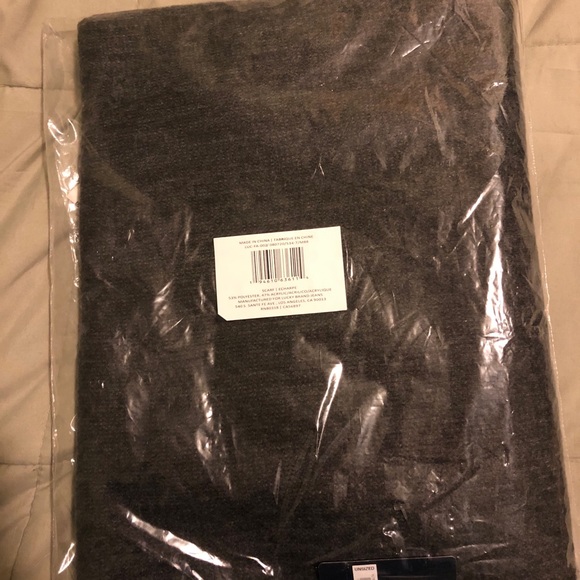 Lucky Brand scarf - Picture 2 of 4